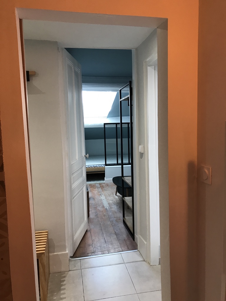 0181E391-1AEB-45A5-AC2C-2B73378B0B50_1_105_c