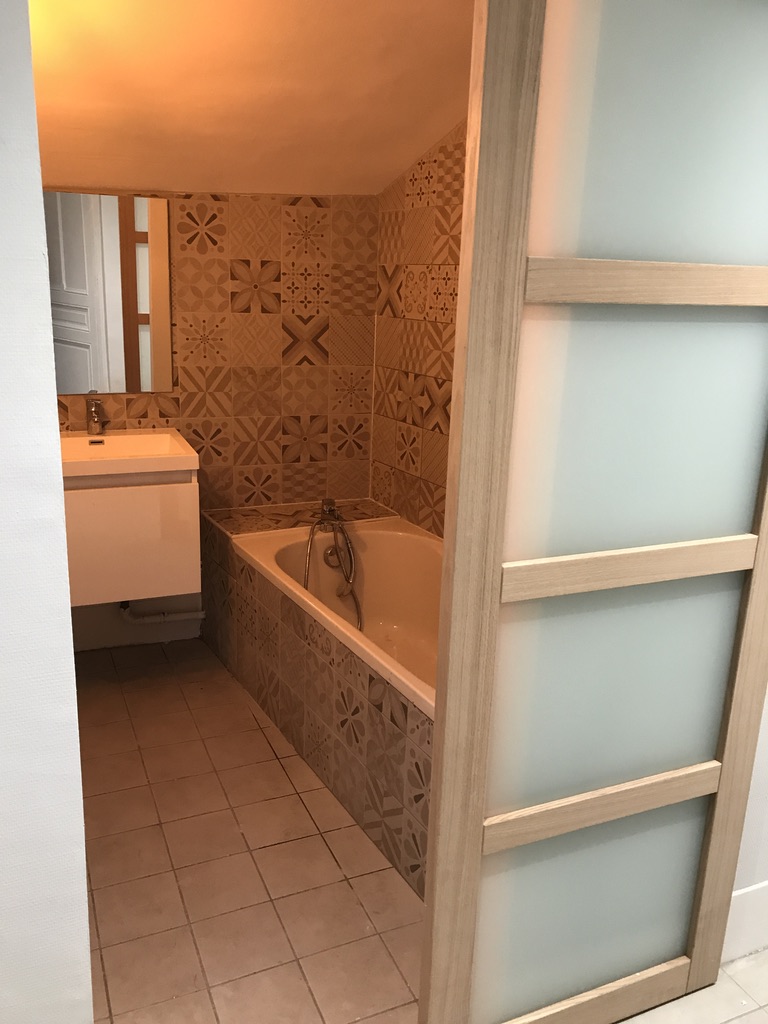 2E1D028A-0A12-4F15-B408-2B2283E9F0CA_1_105_c