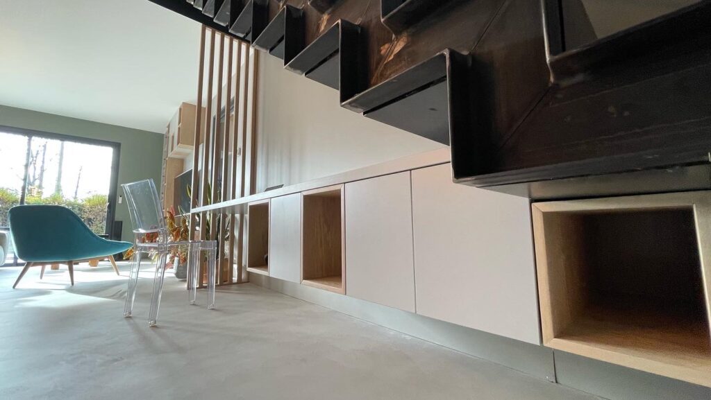 BDCC8067-8077-4D8A-BDF3-C8BFF42D1045